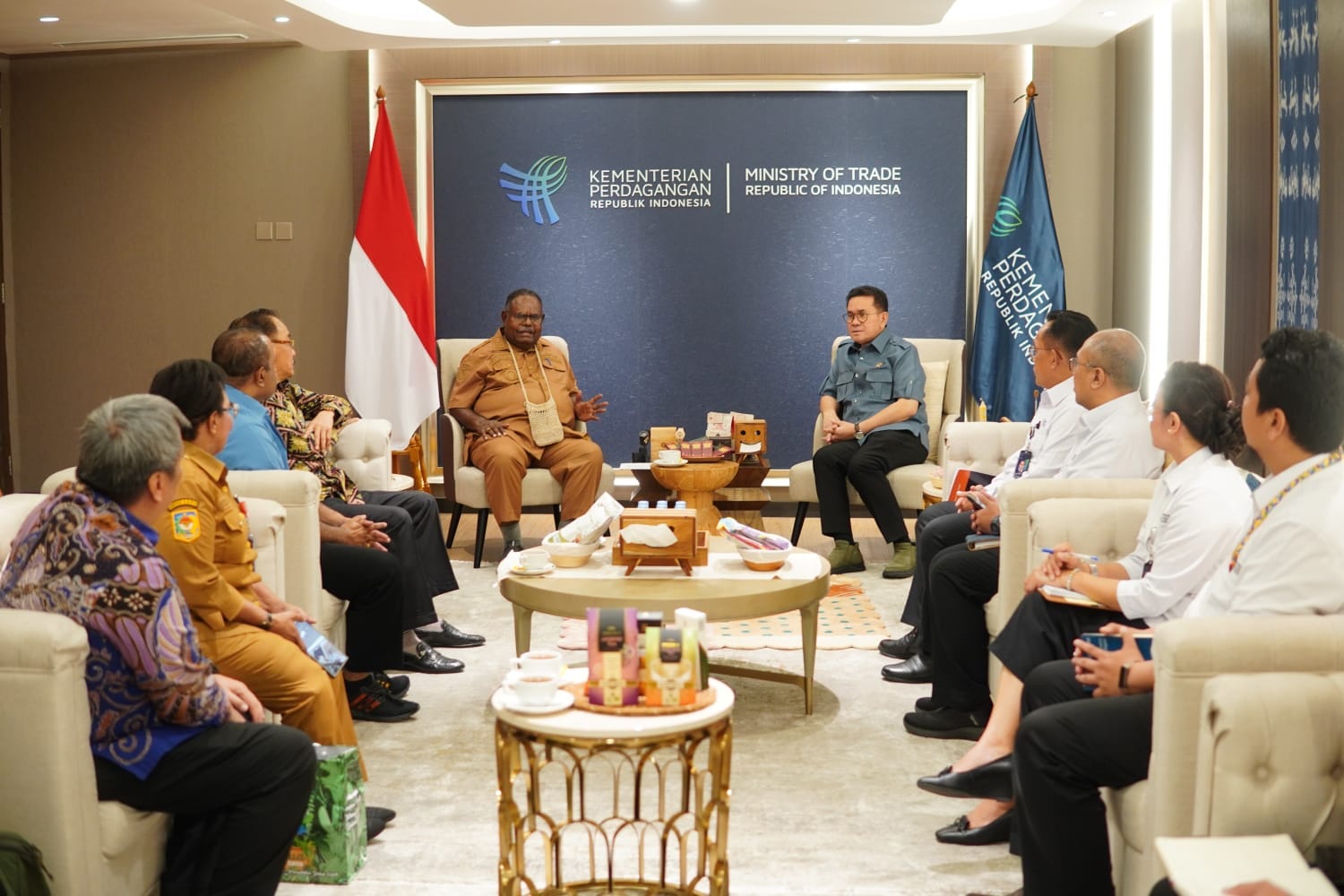Gubernur Elisa Kambu Audiensi dengan Menteri Perdagangan RI, Dorong Sorong Menjadi Pusat Perdagangan dan Ekspor Kawasan Timur Indonesia