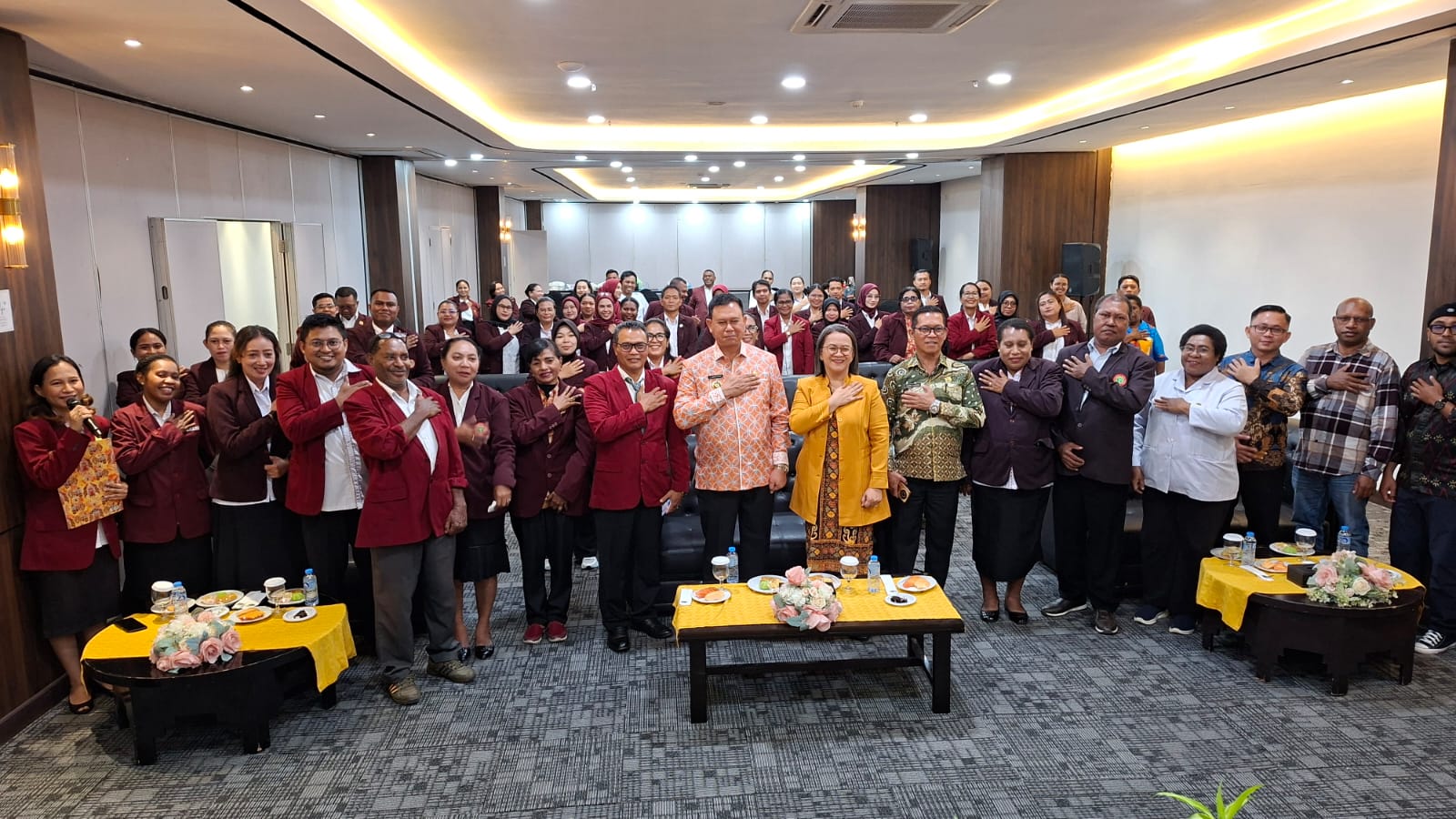 Wawali Sorong Buka Rakerda PPNI:   Ketua DPD Berharap Ada Kebijakan untuk Perawat Honorer