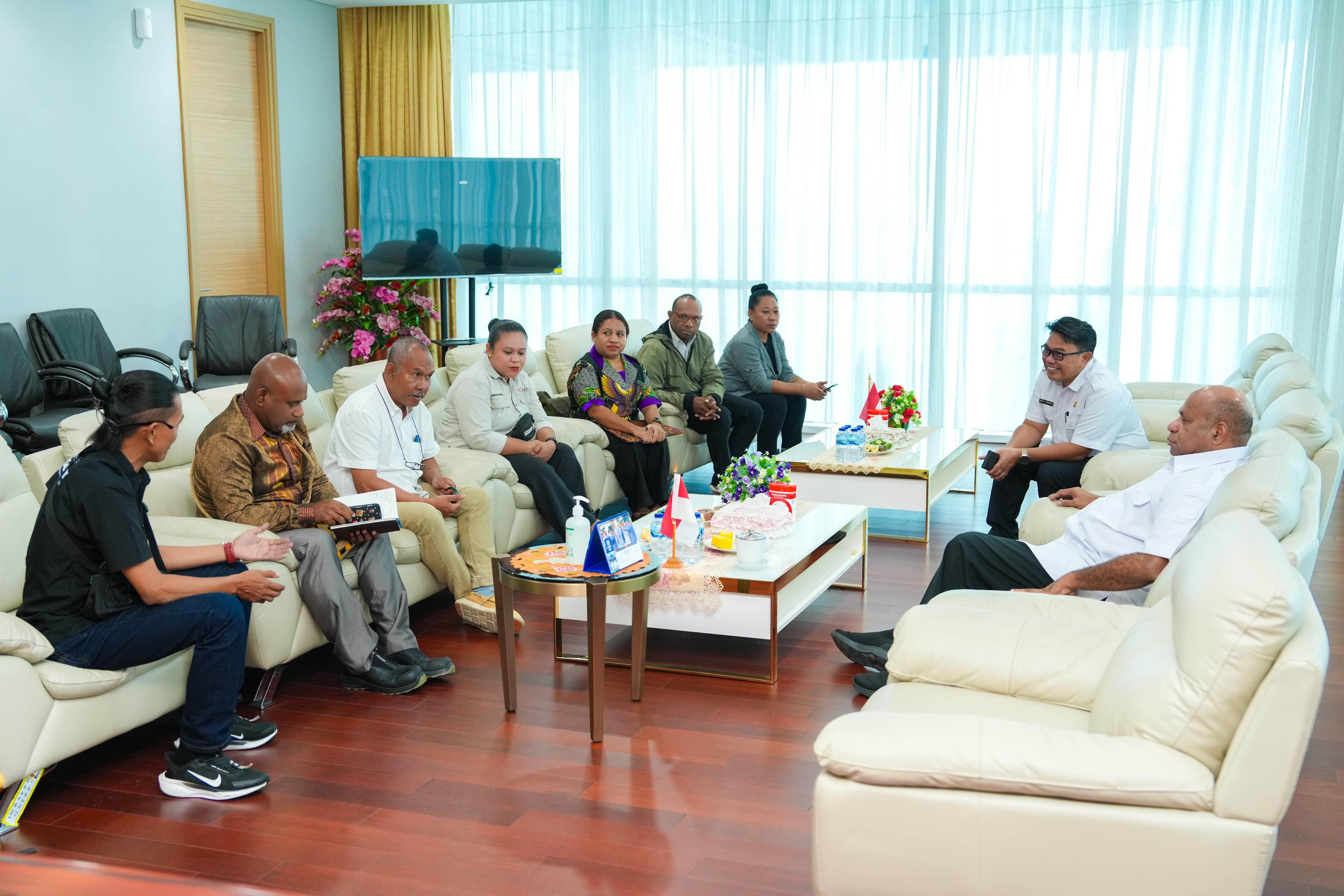 Gubernur Matius Fakhiri Dukung Penuh Perhelatan World Press Freedom Day 2026 di Jayapura