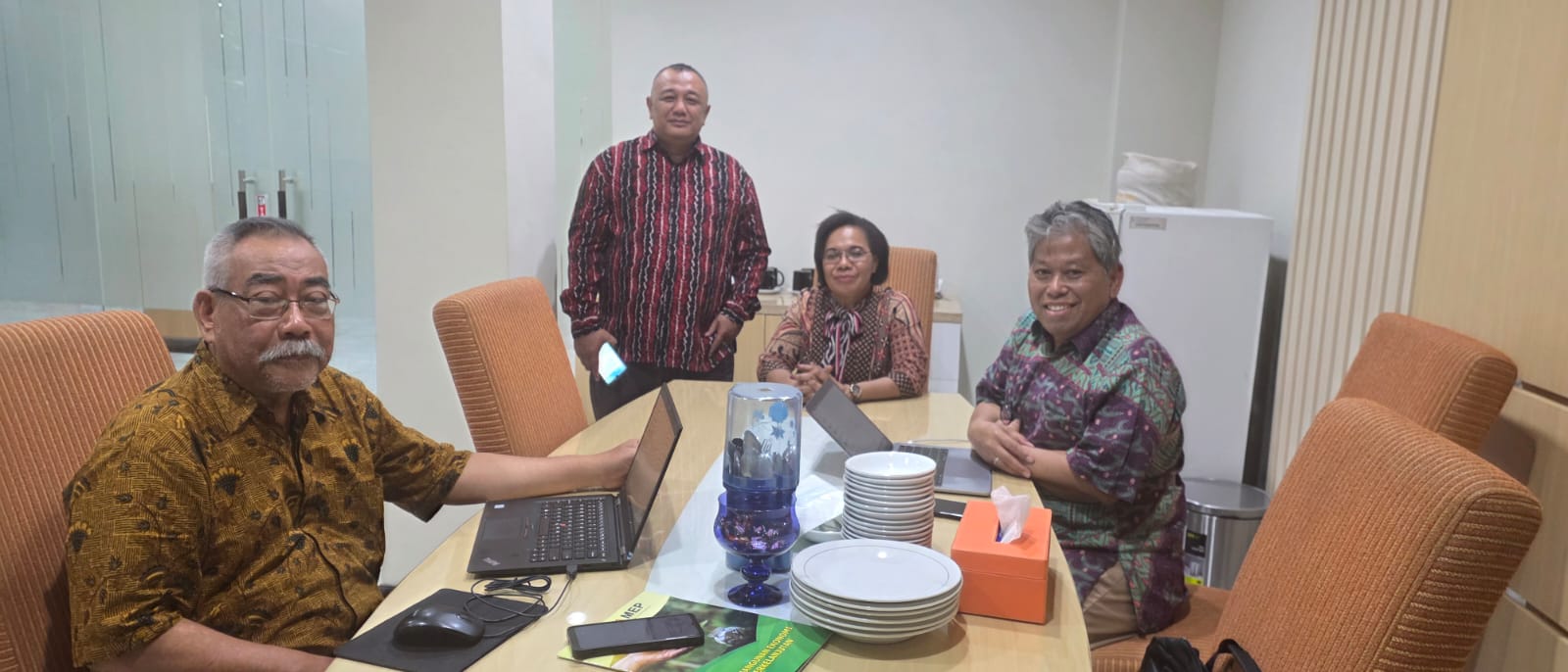 Dua Profesor UGM  Paparkan Strategi Penguatan Sektor Koperasi dan UMKM Papua Barat Daya