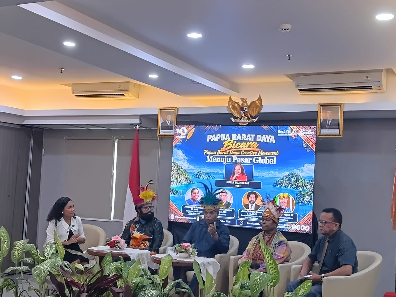 Talkshow TVRI di Sorong Bertajuk: "Papua Barat Daya Creative Movement Menuju Pasar Global" Narasumber DPRK Otsus, Ketua Asosiasi UMKM Hingga Akademisi