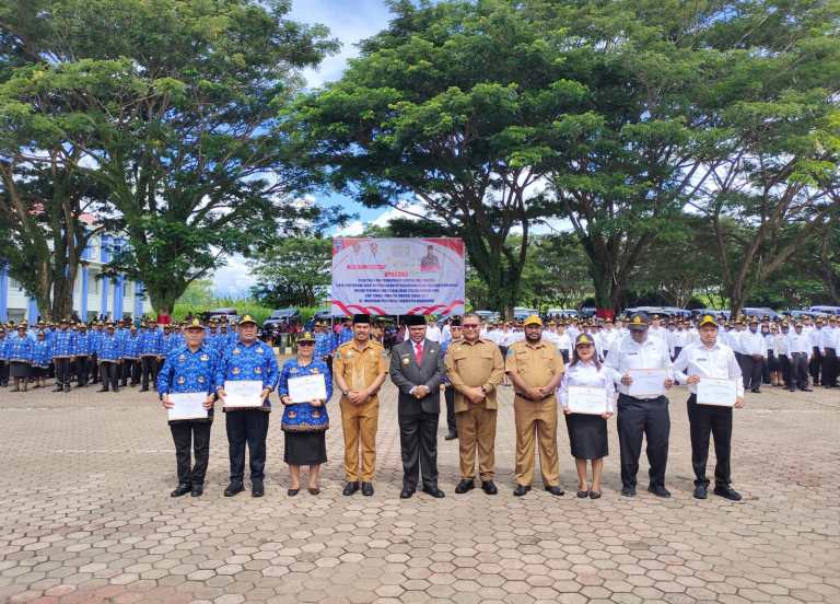 Bupati Manokwari Serahkan SK Pengangkatan 546 CPNS dan PPPK Formasi 2021