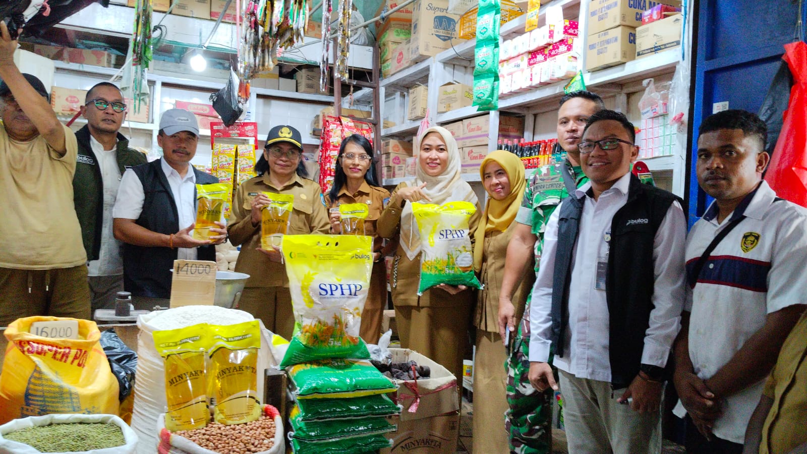 Perum Bulog Pastikan Stok Beras SPHP dan Minyakita di Kota Sorong Aman dan Cukup Hingga Empat Bulan ke Depan