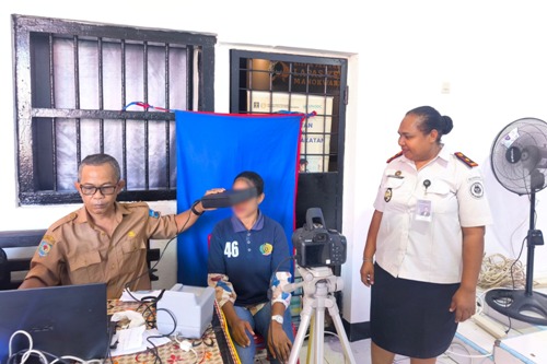 Lapas Perempuan Manokwari Fasilitasi Pembuatan KTP Warga Binaan