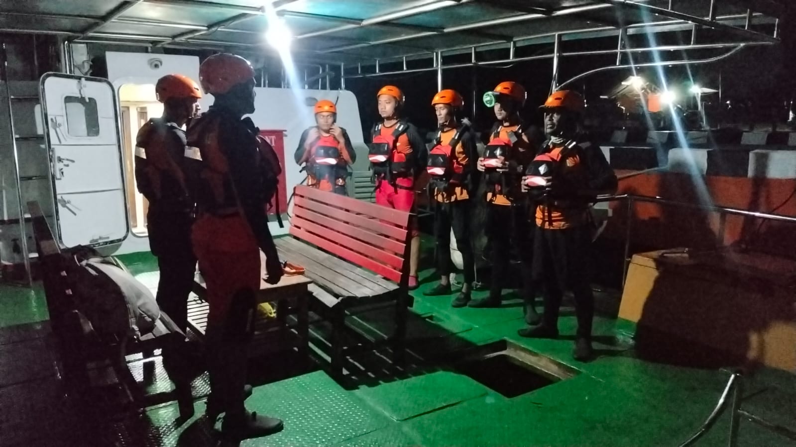 Kehabisan  BBM, Speedboat Asmat  Tujuan Pomako Terombang-ambing di Laut Lepas,Malam Mencekam  bagi 28 Penumpang