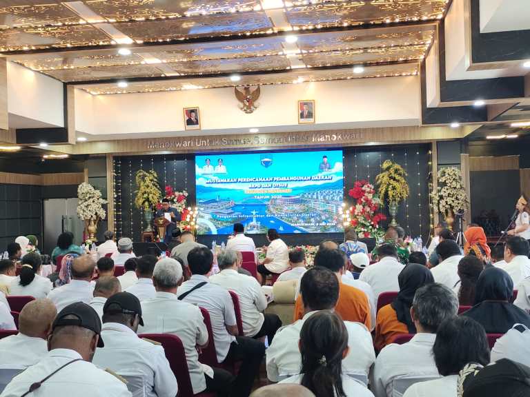Buka Musrenbang, Wabup Manokwari Minta OPD  Rancang Program yang Tepat Sasaran