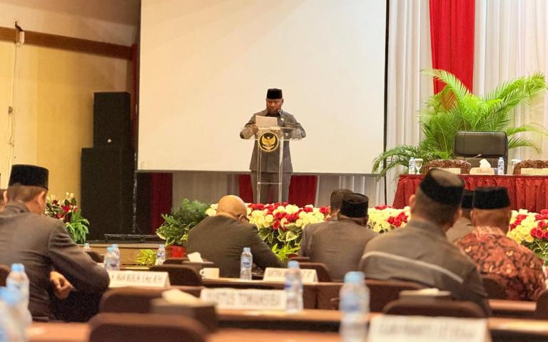 DPRP Papua Barat Rapat Paripurna Penyampaian LKPJ Gubernur Tahun 2025