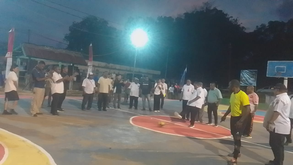 Gubernur  Elisa Kambu Buka Turnamen Tiang Besi  Sorpus Cup , Diikuti 26 Tim