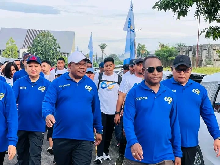 Bupati Manokwari Dan Wakil Bupati  Ikuti Jalan Sehat Dalam rangka HUT ke-60 Bank Papua